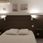 Althea - Piscine Et Sauna Hotel 2*