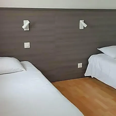 Althea - Piscine Et Sauna Hotell