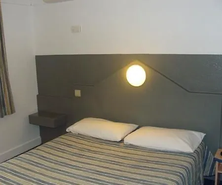Hotell Althea - Piscine Et Sauna 2*