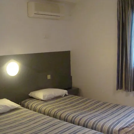 Althea - Piscine Et Sauna 酒店 贝济耶