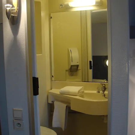 Hotell Althea - Piscine Et Sauna 2*