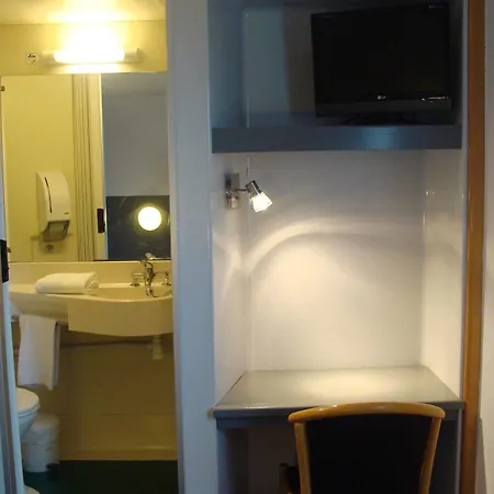 Althea - Piscine Et Sauna Hotell Béziers