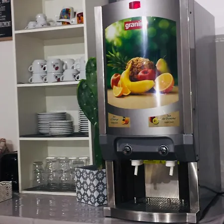 Althea - Piscine Et Sauna Hotel