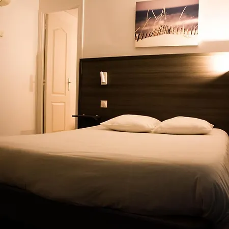 Althea - Piscine Et Sauna Hotel