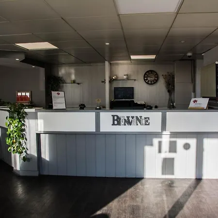 Althea - Piscine Et Sauna Hotel 2*