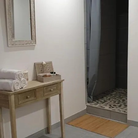 酒店 Althea - Piscine Et Sauna 2*